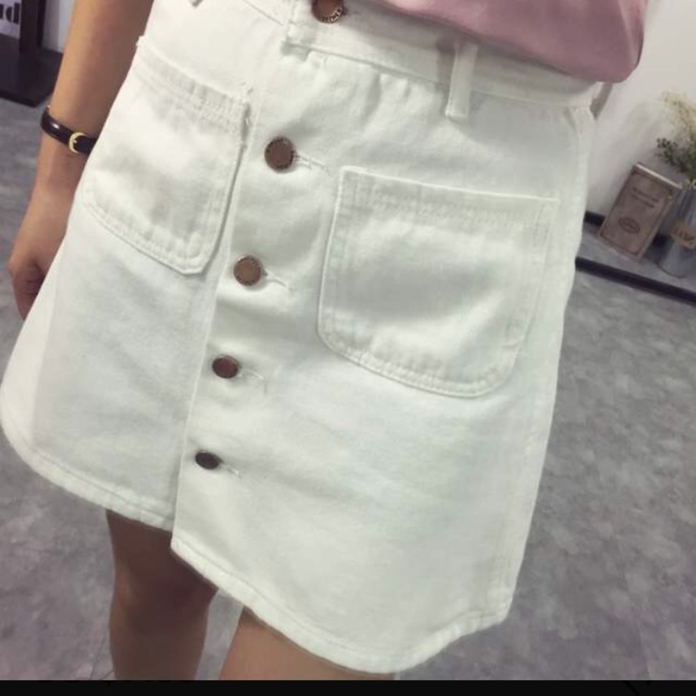 High waisted denim skirt